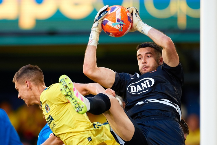 mk体育app官网每体:霍安-加西亚将是巴萨队史上通过支付解约金签的第五位球员